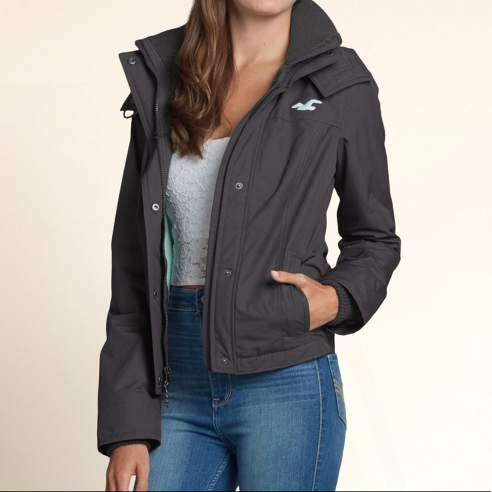 GREAT HOLLISTER WINTER COAT! GREY!! Size medium